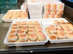 打包待取的鲜肉月饼-西区老大房(愚园路店)