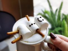 -HUG·拥抱咖啡(郑州宝龙广场店)
