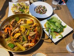 -臻鲜燕海鲜融合餐厅(金陵style店)