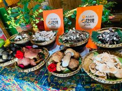 -老滇山寨•云南特色菜•地方菜•民族风情歌舞表演(金碧店)