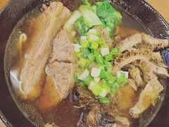 -尊品原汁牛肉面