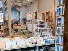 -猫的天空之城概念书店(杭州南宋御街店)