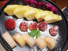 时令水果盘-YUE·6·西式融合餐厅(外滩六号店)