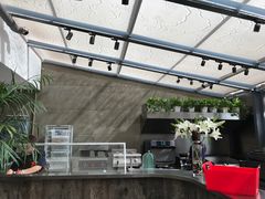 -HIGH FIVE哈福手工汉堡(桂林路店)