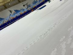 -乔波室内滑雪场