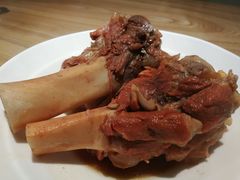金牌酱棒骨-上关雪東北菜(中房金谊店)