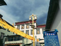 -噶丹松赞林寺