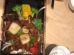 铁板黑椒牛-避风塘(百联东郊店)