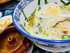 -桥香园云南过桥米线(金马碧鸡店)