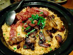 正宗广东腊肉煲仔饭-馬蘭花開(车站大道店)