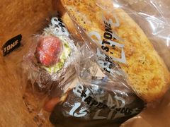 三色芝士蒜蓉法包-PAPER STONE BAKERY(天汇广场店)