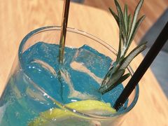 -ZING COFFEE 镜咖啡