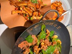 -费大厨辣椒炒肉(高铁吾悦广场店)