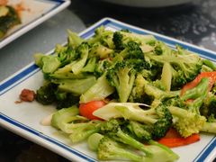-八两八金·莱芜特色炒鸡(市南漳浦路店)
