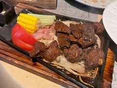 -穹六人间 people 6(岳阳路店)