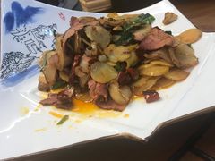 -石锅鱼府(二分店)