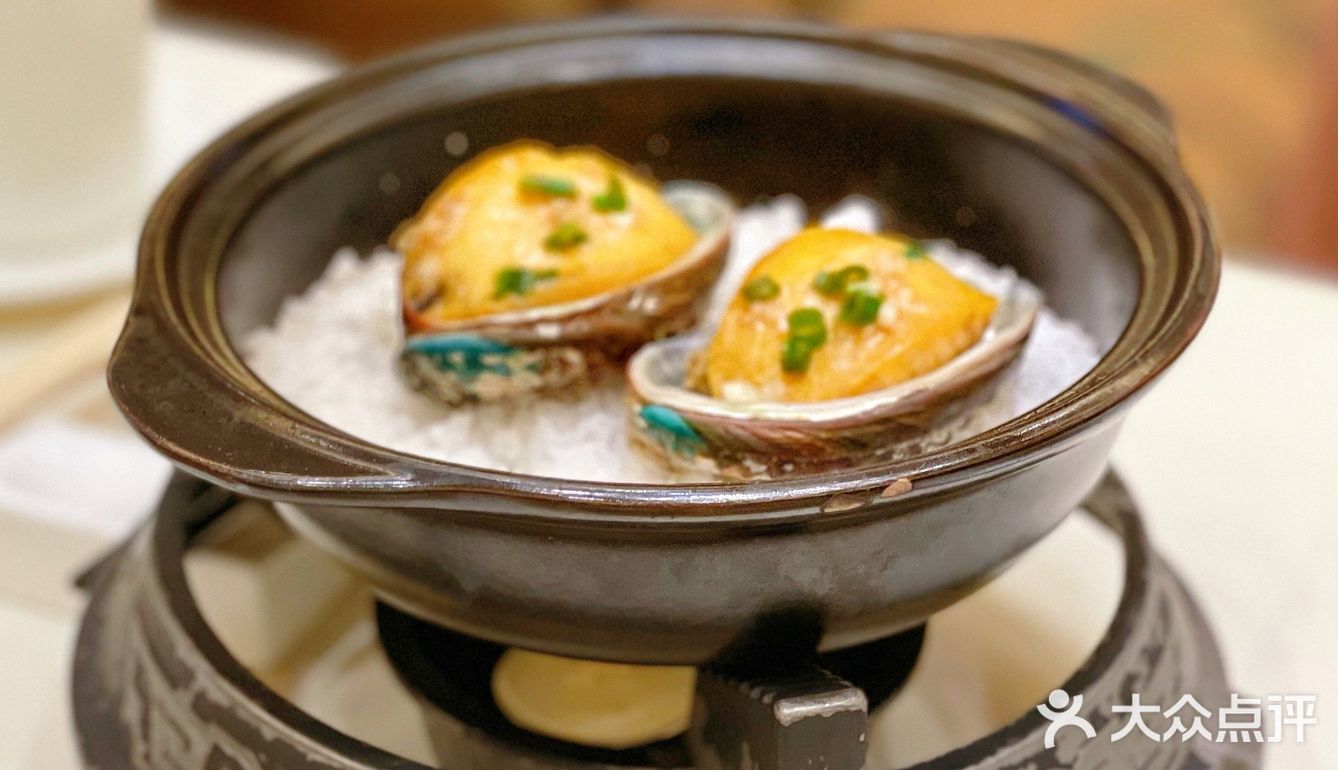 二沙岛美食地标～国家级五钻酒家，坐拥一线江景。