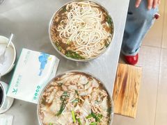 -正宗杨记普洱酸醋米线(总店)