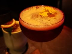-FOUR PLAY BAR