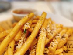 黑松露芝士薯条-G+KITCHEN(龙湖狮山天街店)