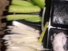 -三人行骨头王火锅(长寿店)