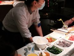 -海底捞火锅鲜切牛肉主题店(长寿路店)