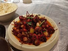 全味虾球-巴厘龙虾·榜首油焖大虾(音乐学院·沿江酒馆店)