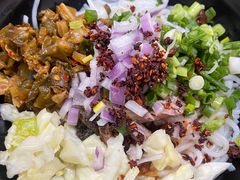 -鸿浩扒猪脚米线