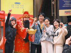 -包整·丝娃娃(一览甲秀楼风景店)