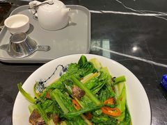 豆豉鲮鱼炒麦菜-龙凤点心饼家·39年老字号(松岗店)