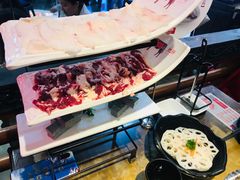 -左庭右院鲜牛肉火锅(金山万达店)