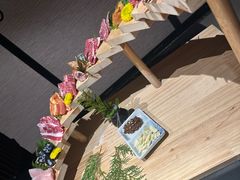 -山川小町·极番烧肉(新地假日广场店)