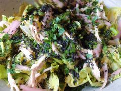 鸡肉生菜芝麻色拉-BOR Eatery(安福路店)