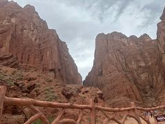 -天山神秘大峡谷