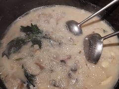 -陈大锅·岳阳鱼馆·地道岳阳菜(美食街店)