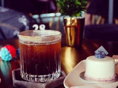 -UNI UNI(环亚凯瑟琳店)