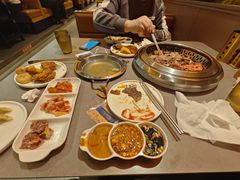 -黑金·寻焰自助百汇·烤肉·火锅(中街店)