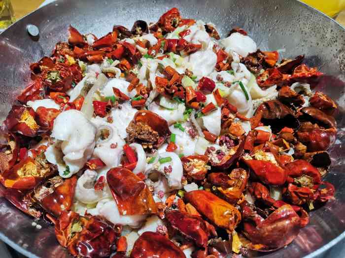 皇中百岁鱼(西兰路店)-"[薄荷]环境:店铺一共两层,宽敞明亮 .