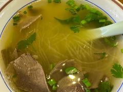 牛肉粉丝汤-鑫震源·苏式大虾生煎(山塘街店)