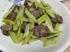 西芹炒牛肉-师傅仔美食(东华老店)