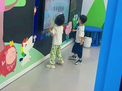 -英孚教育青少儿(滨江中心)