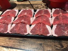 -虾弄弄海派小龙虾·牛羊蝎子火锅