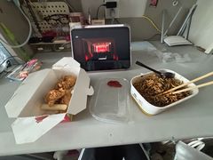 -大学城商业街美食城