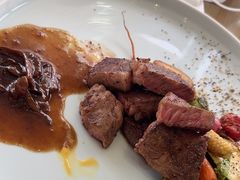 -杏荟旋转餐厅(广州爱群店)