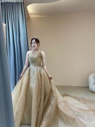 -Color卡诺婚纱礼服馆(南京严选店)