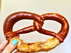 芝士碱水面包圈-贝克托马斯·德式烘焙传承(海上世界店)