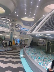 -MINI MARS 移动的空间站乐园·餐饮·派对(浦东金桥店)