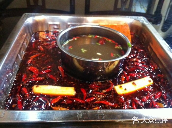 重庆德庄火锅(虹梅路店)牛油锅底图片