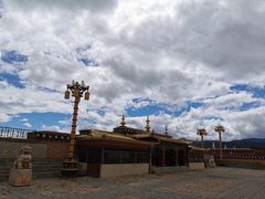 -噶丹松赞林寺