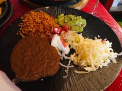 -Pistolera Mexican Cantina女枪手墨西哥餐厅(碧云路店)
